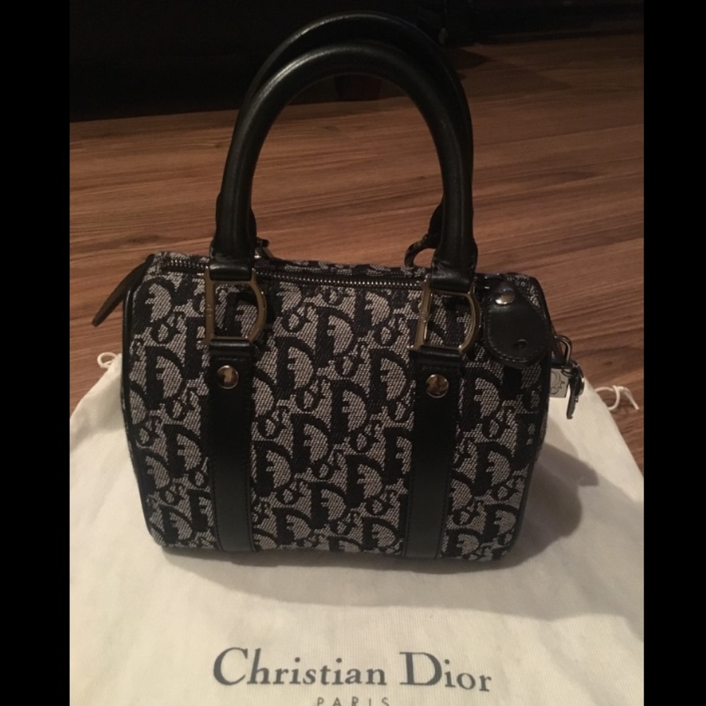 SOLD โผ๏ธ. ๐ฏ % Authentic Dior MINI Boston bag - Picture 1 of 8